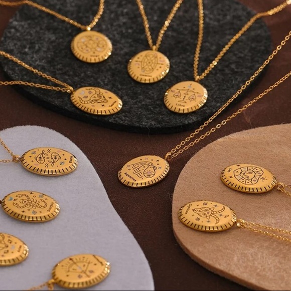 ♓️ 💛18K Gold plated zodiac sign Pisces necklace - Picture 5 of 5